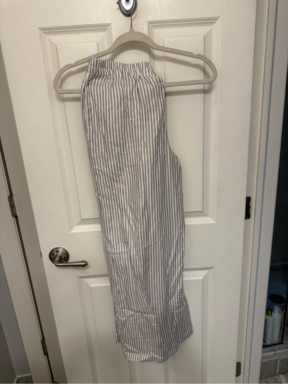 Cute pinstripe pants!